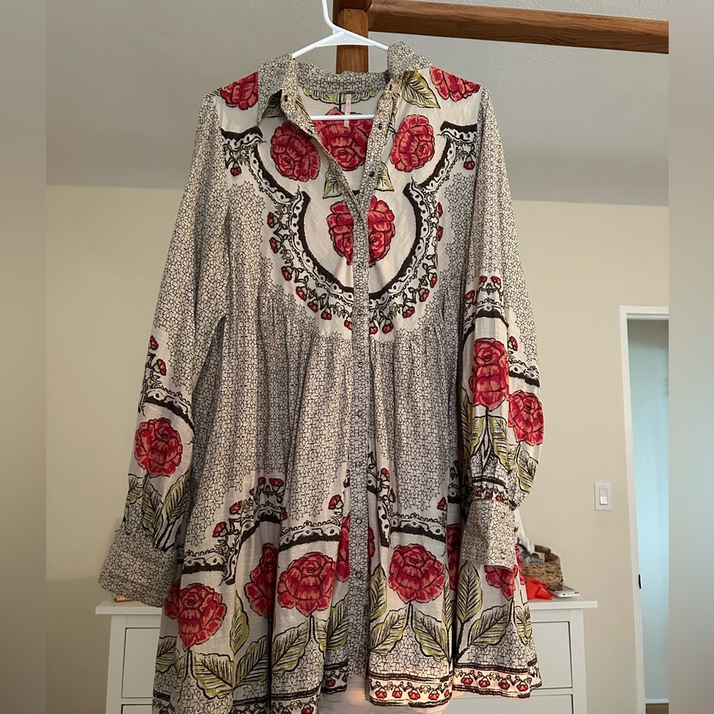 Elegant Red Floral Long Sleeve Dress